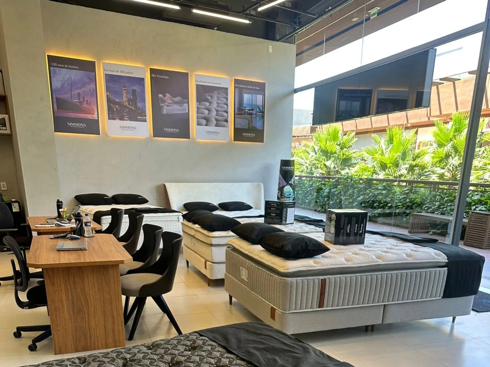 Interior da loja de São Roque
